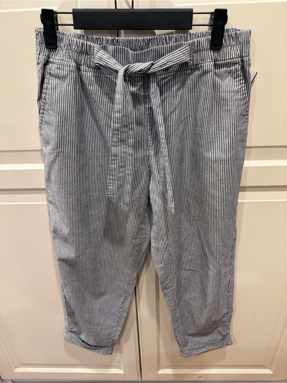 Giordano Mid Rise Seasonal Fit Striped Khaki Joggers
